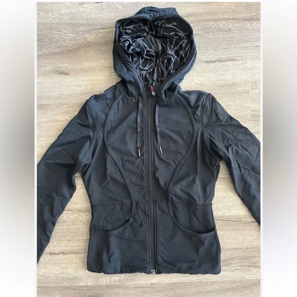 Lululemon Women's Black Hooded Jacket szM - Picture 2 of 9
